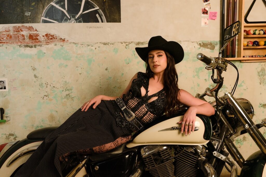 Sofi Saar presenta su nuevo álbum '50/50'
